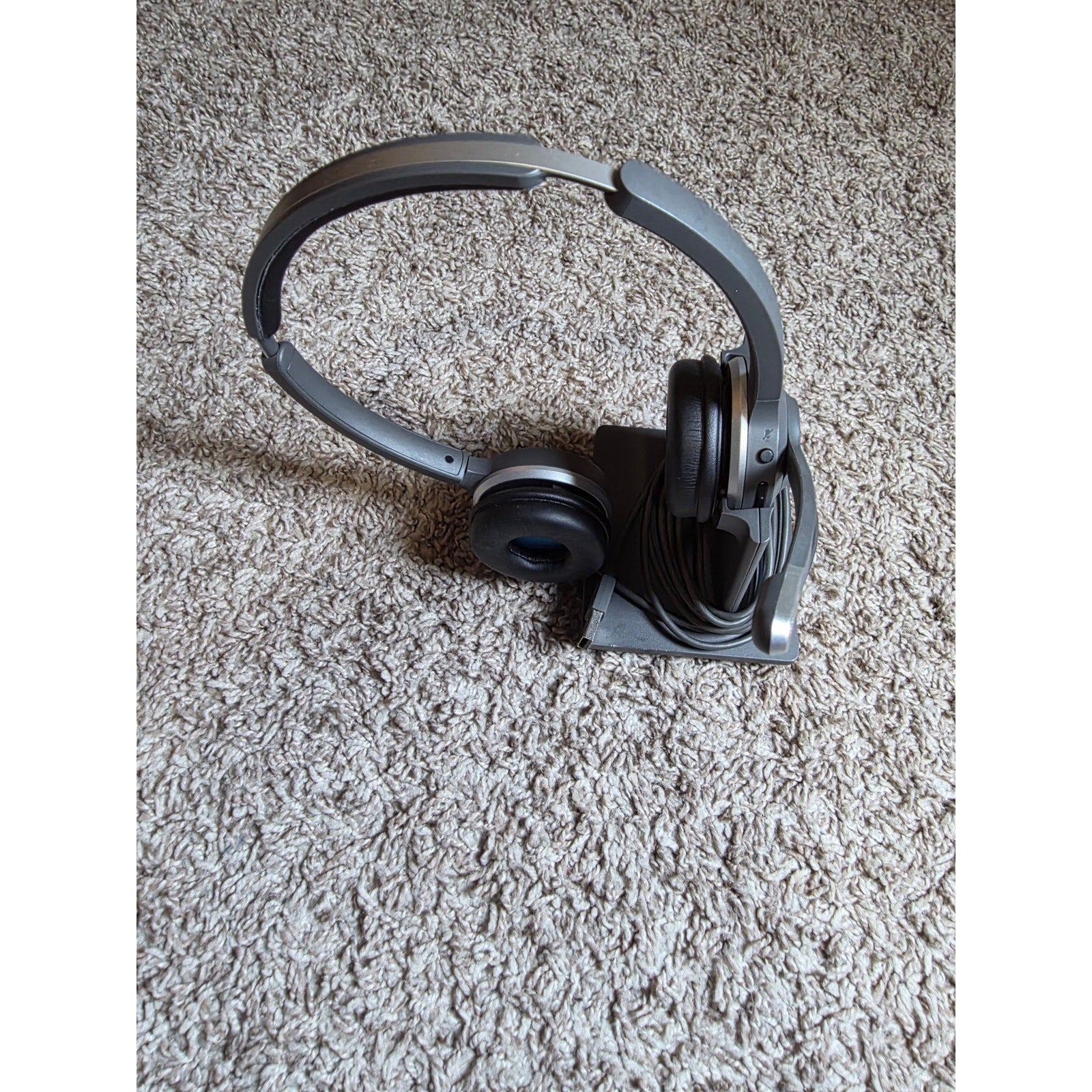 Cisco 561 Wireless Headset w/ Base