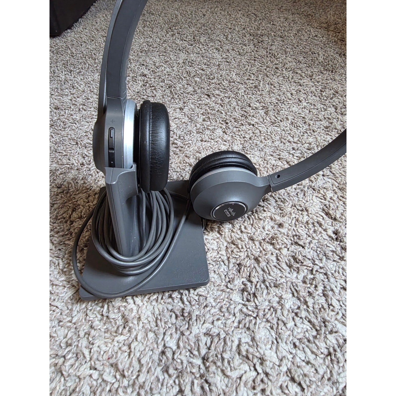 Cisco 561 Wireless Headset w/ Base