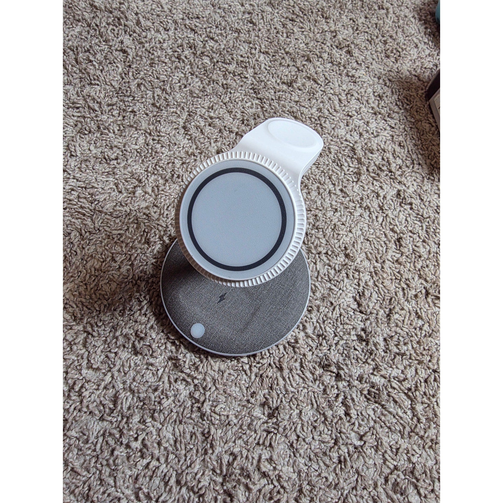Double-Sided Transparent Magnetic Wireless Charging Stand – Fast Charging Dock